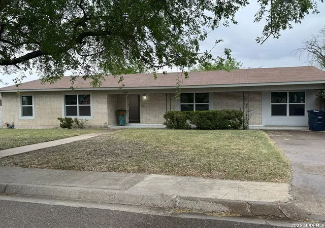 Photo 1 of Single family home for sale at 956 Guadalajara, Eagle Pass, TX 78852 | MLS# 1979407 | Listing updated on 2026-08-21