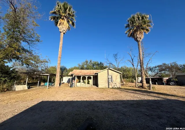 Photo 3 of Single family home for sale at 20214 N Us Hwy 277, Quemado, TX 78877 | MLS# 1980722 | Listing updated on 2026-08-15