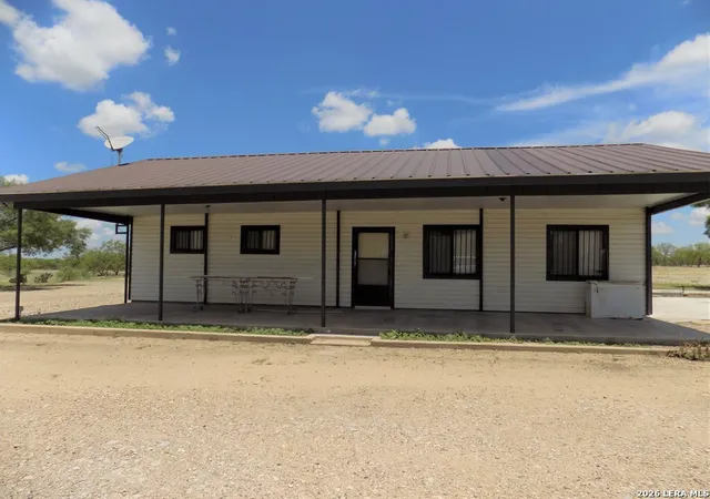 2nd image of 20543 Fm 1021, El Indio, TX 78860 | MLS# 1981022