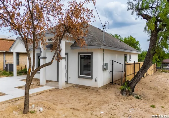 Photo 3 of Single family home for sale at 1642 Williams St, Eagle Pass, TX 78852 | MLS# 1981039 | Listing updated on 2026-08-24