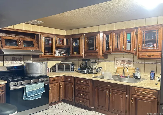 5th image of 1001 Arlington St, Eagle Pass, TX 78852 | MLS# 1981076