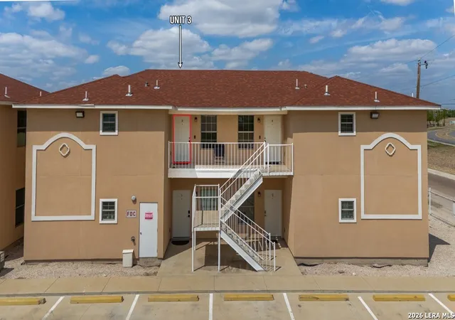 Photo 3 of Condo for sale at 391 Riverside Dr #UNIT 3, Eagle Pass, TX 78852 | MLS# 1981122 | Listing updated on 2026-09-02