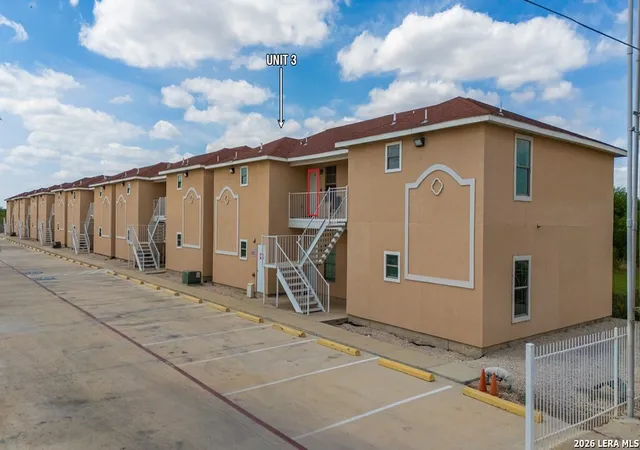 Photo 4 of Condo for sale at 391 Riverside Dr #UNIT 3, Eagle Pass, TX 78852 | MLS# 1981122 | Listing updated on 2026-09-02