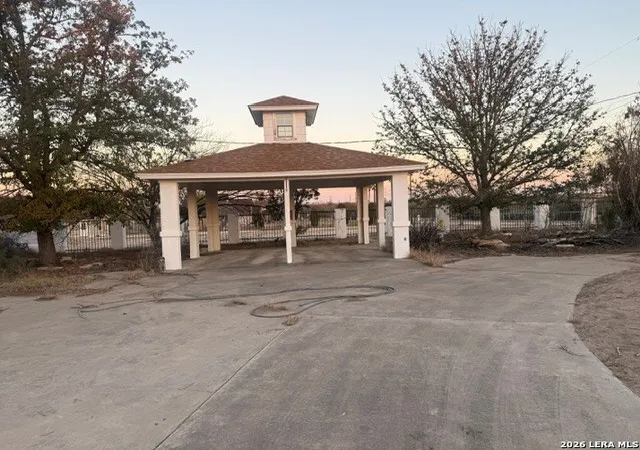 Photo 4 of Sale Pending at 25 W Skyview Dr, Del Rio, TX 78840 | MLS# 1981273 | Listing updated on 2026-08-13