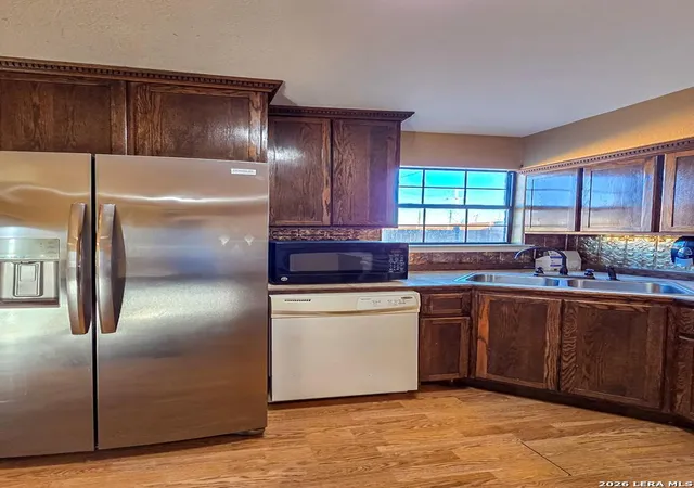 Photo 4 of Single family home for sale at 2101 Pershing Cir, Eagle Pass, TX 78852 | MLS# 1981285 | Listing updated on 2026-08-03