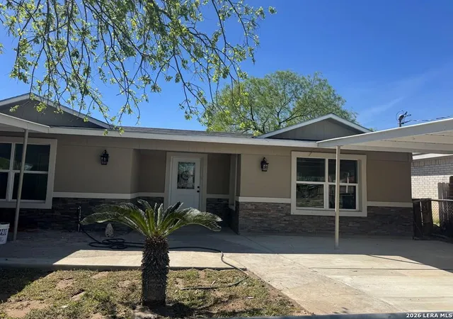 Photo 1 of Single family home for sale at 919 Ave C #N/A, Eagle Pass, TX 78852 | MLS# 1981308 | Listing updated on 2026-08-06
