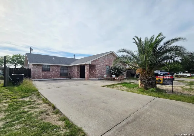Photo 1 of Single family home for sale at 1045 Lazar, Eagle Pass, TX 78852 | MLS# 1981338 | Listing updated on 2026-08-08