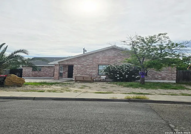 Photo 2 of Single family home for sale at 1045 Lazar, Eagle Pass, TX 78852 | MLS# 1981338 | Listing updated on 2026-08-08
