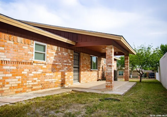 Photo 3 of Sale Pending at 2991 Big Lake, Eagle Pass, TX 78852 | MLS# 1981341 | Listing updated on 2026-07-29