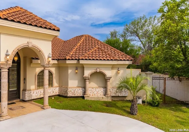 Photo 3 of Single family home for sale at 2298 San Juan Dr #N/A, Eagle Pass, TX 78852 | MLS# 1981404 | Listing updated on 2026-08-25