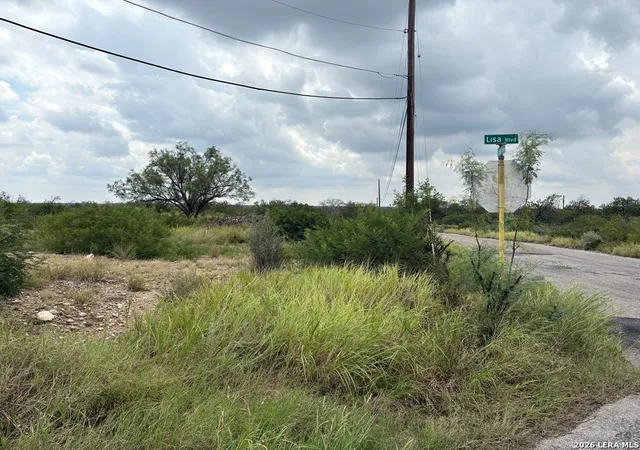 4th image of 352 Lisa Blvd, Eagle Pass, TX 78852 | MLS# 1981600