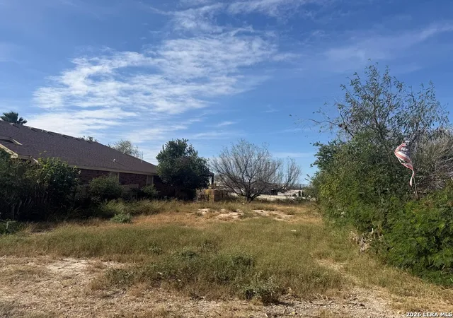 2nd image of 899 Madison Street, Eagle Pass, TX 78852 | MLS# 1981637