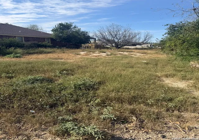 3rd image of 899 Madison Street, Eagle Pass, TX 78852 | MLS# 1981637
