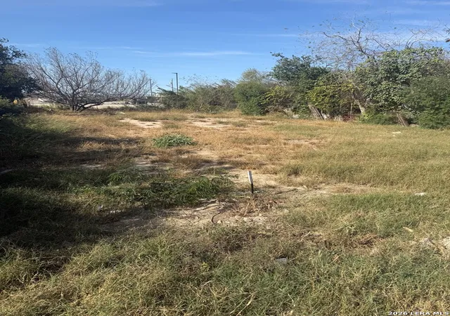 4th image of 899 Madison Street, Eagle Pass, TX 78852 | MLS# 1981637