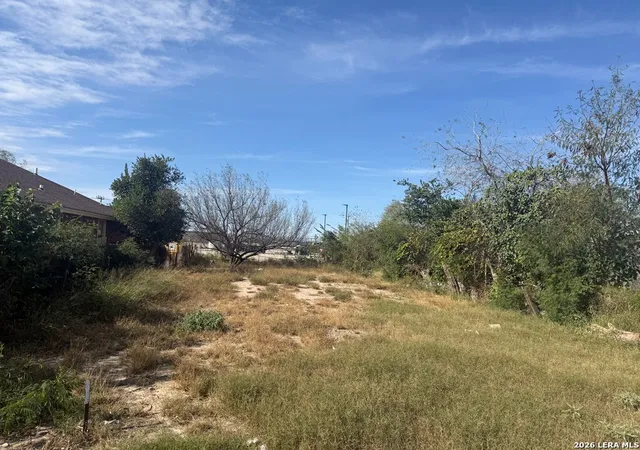 5th image of 899 Madison Street, Eagle Pass, TX 78852 | MLS# 1981637