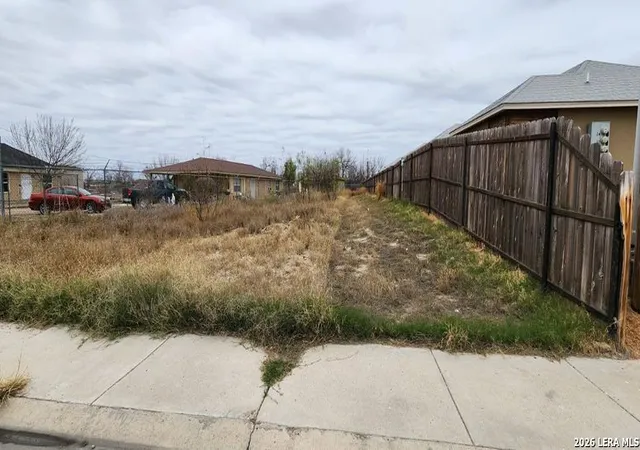 Photo 1 of Land for sale at 186 Quail Valley Dr, Eagle Pass, TX 78852 | MLS# 1982028 | Listing updated on 2026-08-31