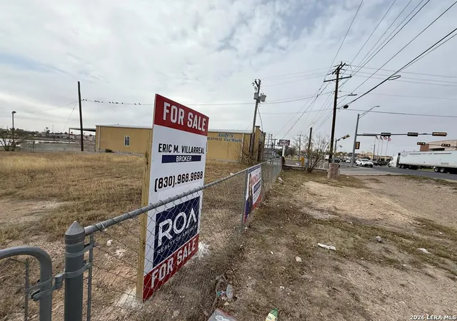 3rd image of 2399 Main St, Eagle Pass, TX 78852 | MLS# 1982033