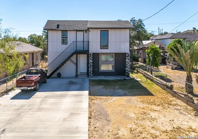 Photo 2 of Multi family home for sale at 826 Calle Frente, Eagle Pass, TX 78852 | MLS# 1982656 | Listing updated on 2026-07-24