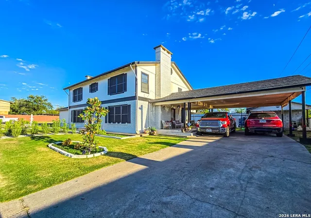Photo 4 of Single family home for sale at 2199 Hillcrest Blvd, Eagle Pass, TX 78852 | MLS# 1983414 | Listing updated on 2026-08-29