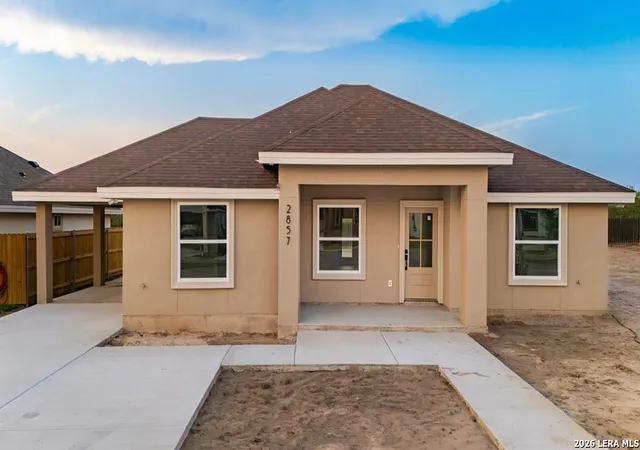 Photo 1 of Sale Pending at 2857 Garden View Dr, Eagle Pass, TX 78852 | MLS# 1984894 | Listing updated on 2026-08-25