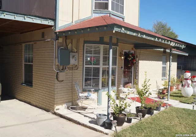 Photo 3 of Single family home for sale at 759 Calle Cedro, Eagle Pass, TX 78852 | MLS# 1984951 | Listing updated on 2026-08-31