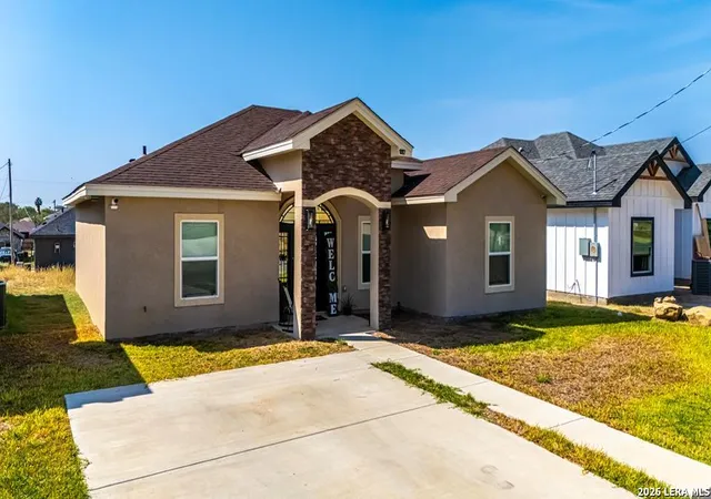 Photo 2 of Single family home for sale at 1087 Pizzaro Lane, Eagle Pass, TX 78852 | MLS# 1984973 | Listing updated on 2026-08-25