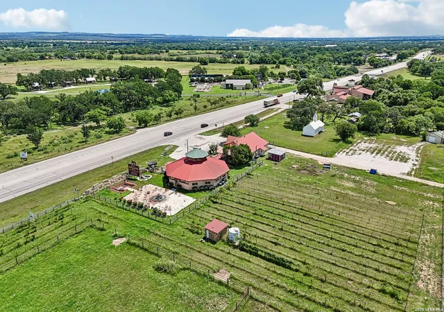 53rd image of 10207 E Us Hwy 290, Fredericksburg, TX 78624 | MLS# 1990010