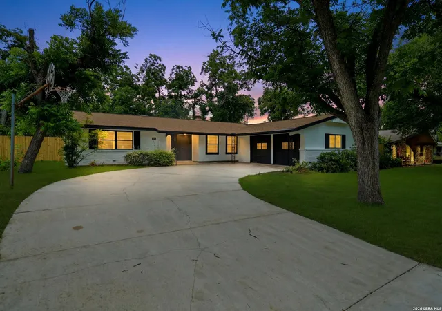 3rd image of 742 Winfield Cir, Windcrest, TX 78239 | MLS# 1990015