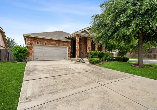 Photo 2 of Sale Pending at 2510 Duval Dr, New Braunfels, TX 78130 | MLS# 1990199 | Listing updated on 2026-08-14