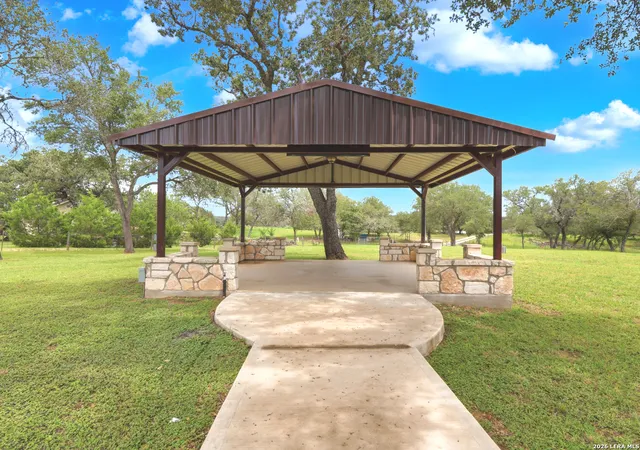 4th image of 105 Whispering Oaks Dr, Adkins, TX 78101 | MLS# 1990204