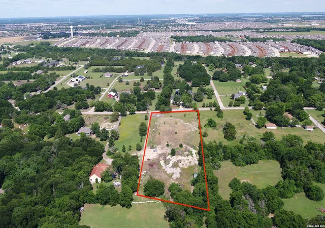 Photo 3 of Land for sale at 920 S Bridgefarmer Rd, Mckinney, TX 75069 | MLS# 1990278 | Listing updated on 2026-08-15