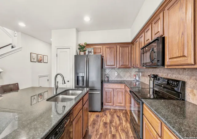 5th image of 1111 Long Creek Blvd #UNIT 303, New Braunfels, TX 78130 | MLS# 1990345
