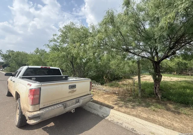 2nd image of 1711 Matamoros, Cotulla, TX 78014 | MLS# 1990363