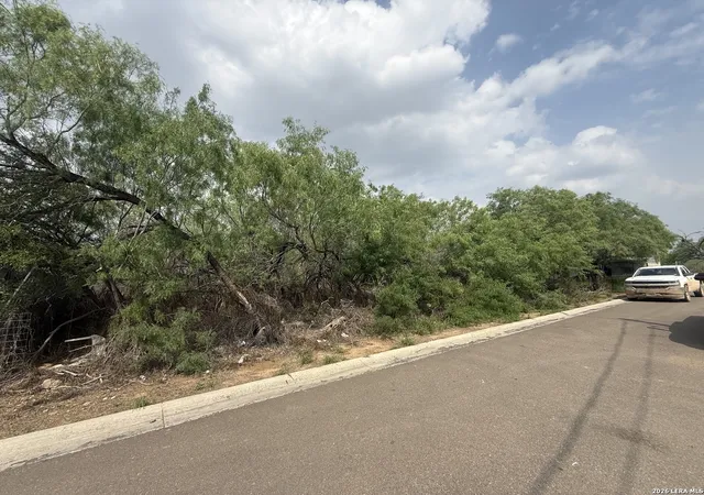 3rd image of 1711 Matamoros, Cotulla, TX 78014 | MLS# 1990363