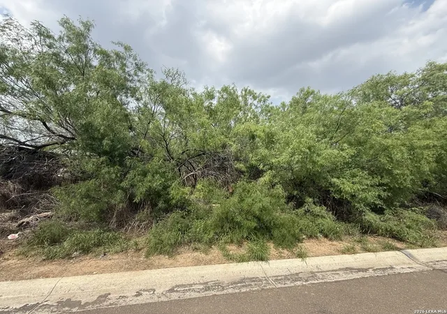 5th image of 1711 Matamoros, Cotulla, TX 78014 | MLS# 1990363