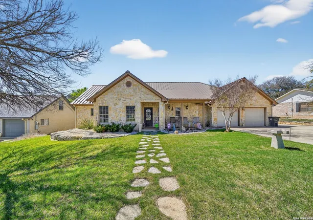 Photo 1 of Single family home for sale at 204 Red Oak Ln, Ingram, TX 78025 | MLS# 1990380 | Listing updated on 2026-09-12