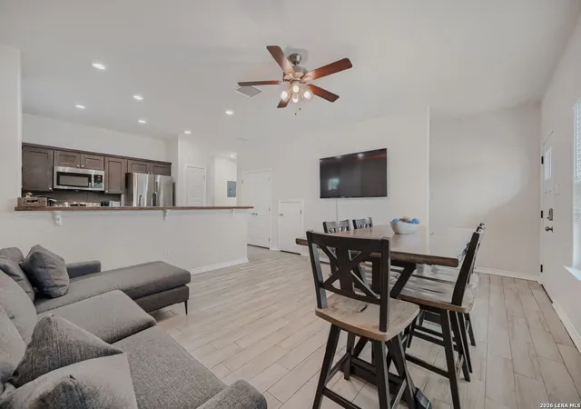 Photo 2 of Single family home for sale at 2551 Canyon Lake Forest Dr, Canyon Lake, TX 78133 | MLS# 1990394 | Listing updated on 2026-06-20
