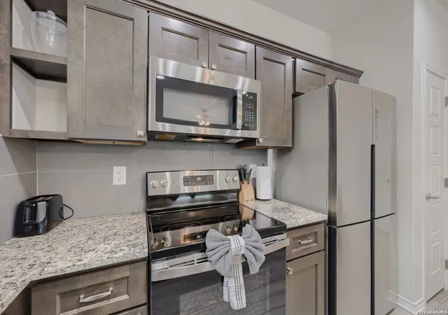 Photo 3 of Single family home for sale at 2551 Canyon Lake Forest Dr, Canyon Lake, TX 78133 | MLS# 1990394 | Listing updated on 2026-06-20