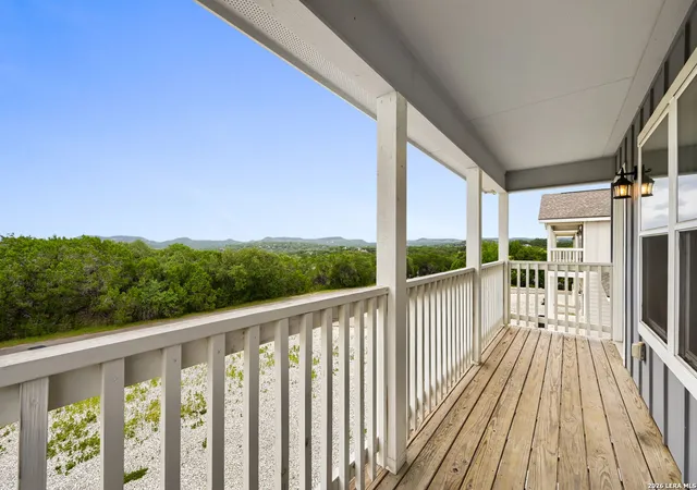 Photo 4 of Single family home for sale at 2551 Canyon Lake Forest Dr, Canyon Lake, TX 78133 | MLS# 1990394 | Listing updated on 2026-06-20