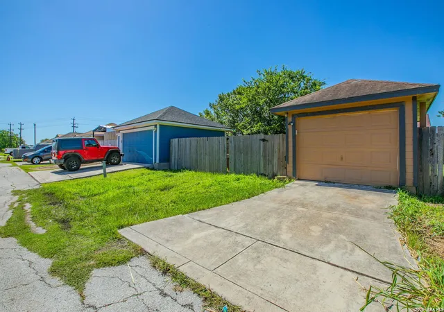 25th image of 5835 Midcrown Dr, San Antonio, TX 78218 | MLS# 1990445