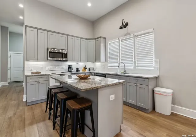 5th image of 112 Hill St, San Antonio, TX 78212 | MLS# 1990496