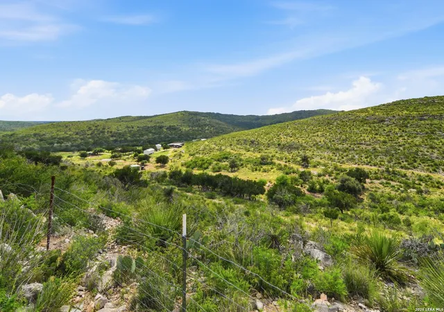 3rd image of 324 Private Road 3325, Sabinal, TX 78881 | MLS# 1990562