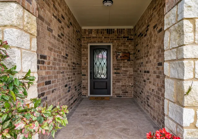 Photo 4 of Single family home for sale at 13218 Triple X Dr, San Antonio, TX 78253 | MLS# 1990580 | Listing updated on 2026-09-18
