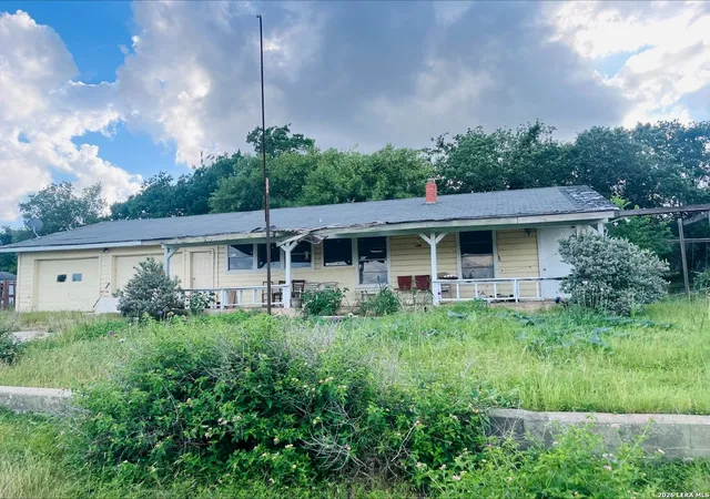 1st image of 9 Sky Line Dr, Comfort, TX 78013 | MLS# 1990702