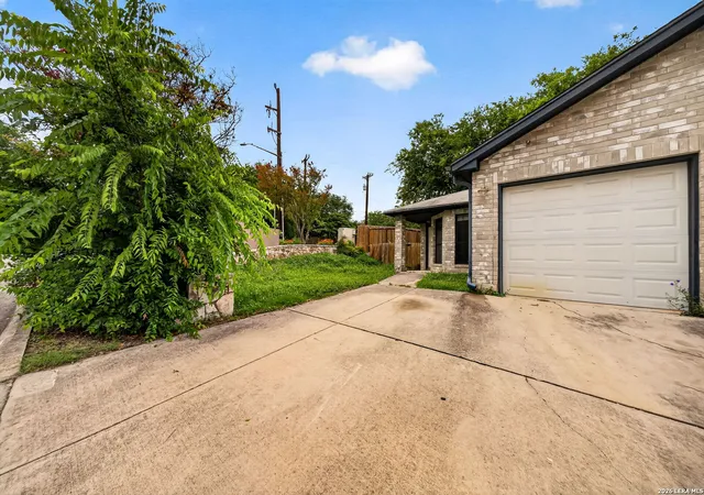 4th image of 8534 Sir Galahad, San Antonio, TX 78240 | MLS# 1990716