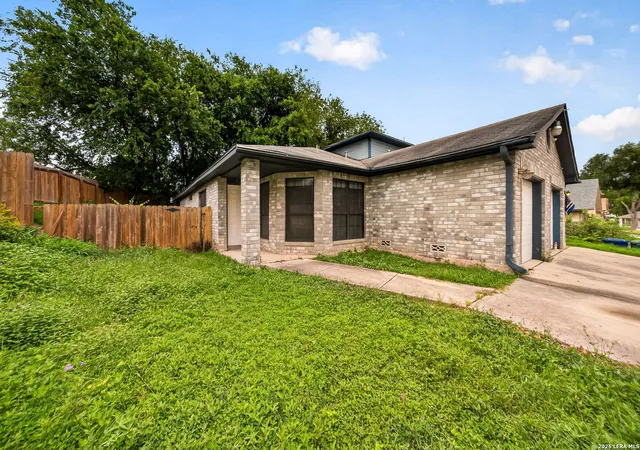 5th image of 8534 Sir Galahad, San Antonio, TX 78240 | MLS# 1990716