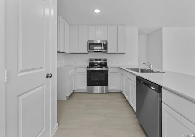 Photo 4 of Sale Pending at 5653 Jasper Pl, San Antonio, TX 78223 | MLS# 1990733 | Listing updated on 2026-08-06