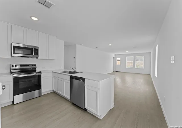 Photo 4 of Single family home for sale at 5641 Jasper Pl, San Antonio, TX 78223 | MLS# 1990738 | Listing updated on 2026-08-06