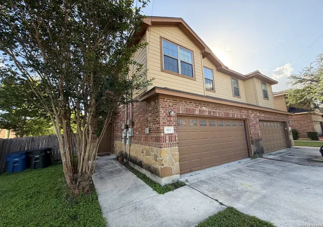 2nd image of 303 & 305 Rosalie, New Braunfels, TX 78130 | MLS# 1990828