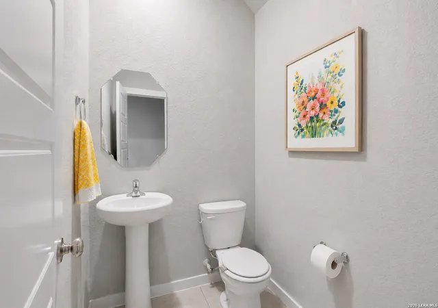 Photo 4 of Single family home for sale at 827 Laurel Run, San Antonio, TX 78219 | MLS# 1990853 | Listing updated on 2026-09-17